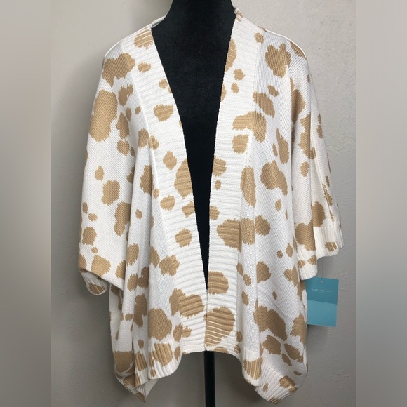 NWT Women’s Dolman Short Sleeve Cardigan sz M (Oversized) - Picture 1 of 11